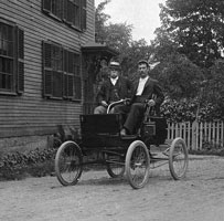 Image of the Piper automobile late 1890s early 1900s